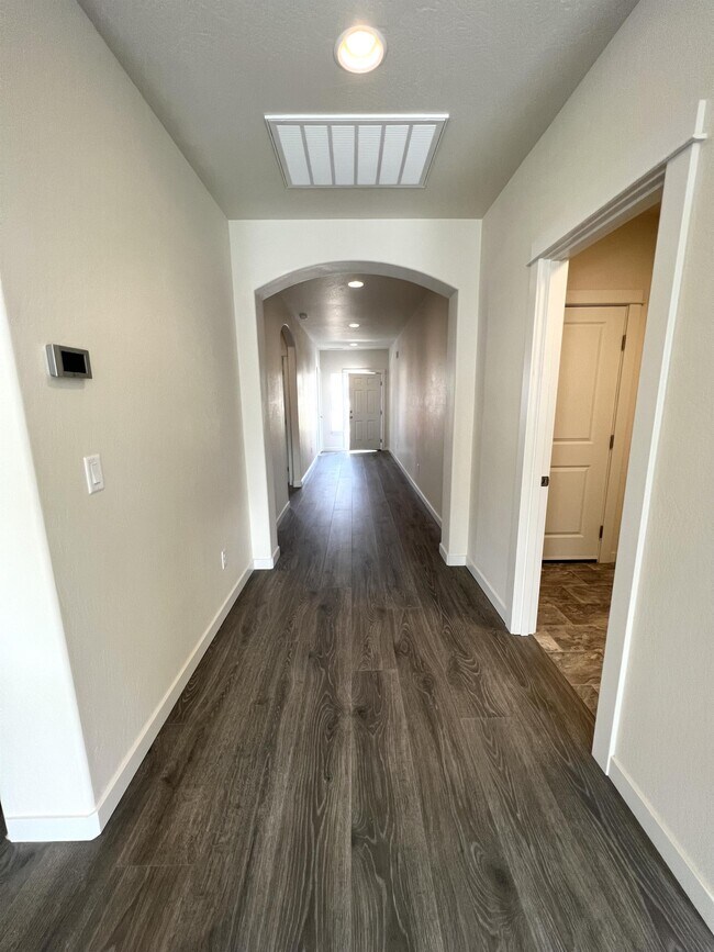 Building Photo - 1650 Dragon Tail Pl