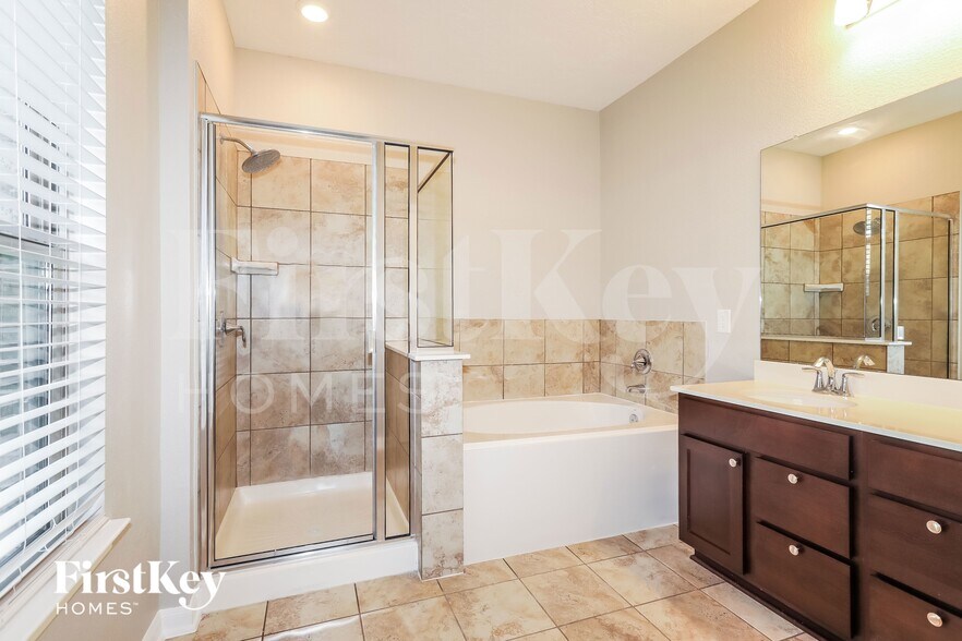 Building Photo - 8757 Ute Creek Ln