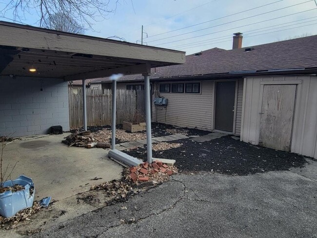 Building Photo - 3603 S Smithville Rd