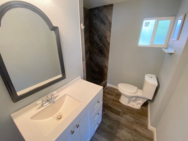 Building Photo - West El Paso 4 bed/2 Bath refrig A/C Home!