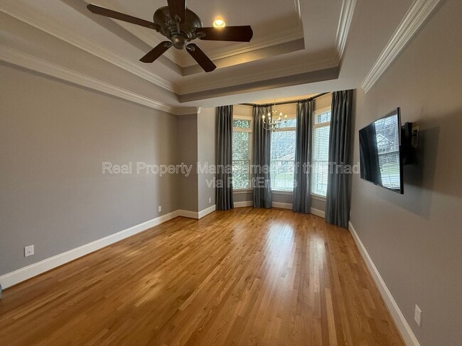 Building Photo - 2528 N Beech Ln