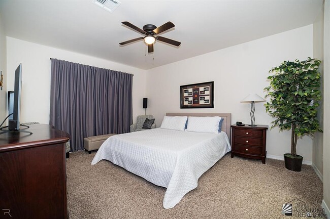 Building Photo - 27266 Mesquite Ave