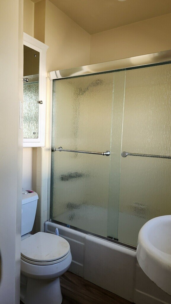 Bathroom - 618 N Juanita Ave