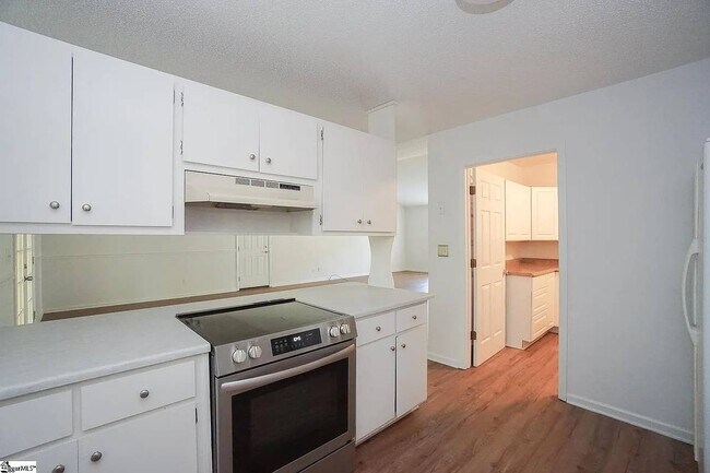 Building Photo - 106 Greenapple Way