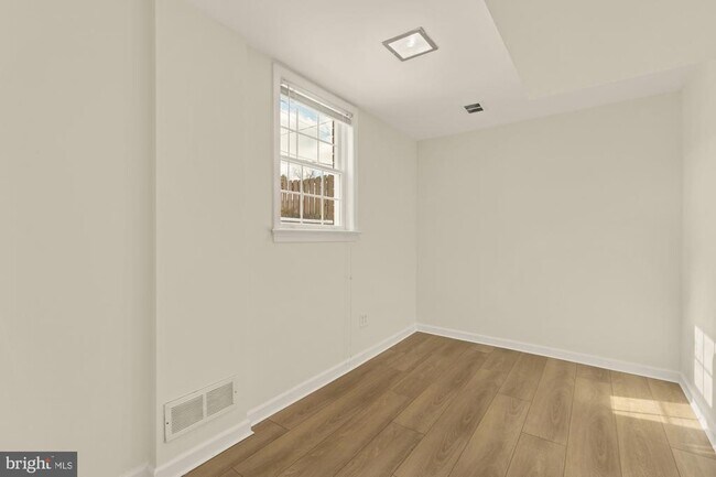 Building Photo - 2736 Stephenson Ln NW