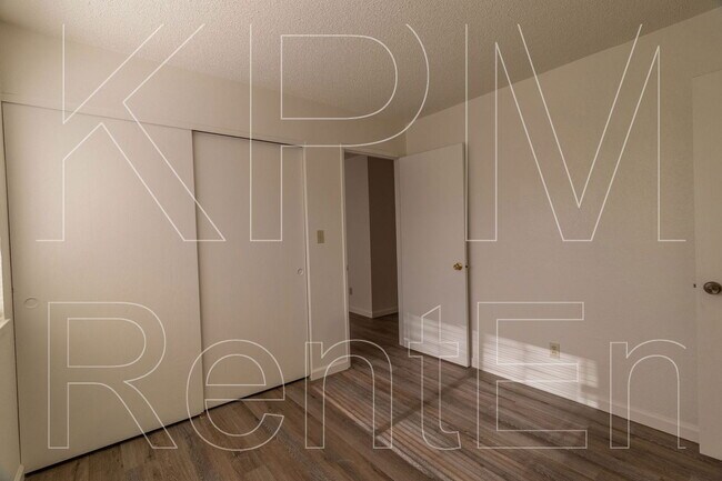 Building Photo - 8413 Neubourg Dr
