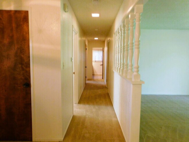 Building Photo - 9214 E Belmont Ave