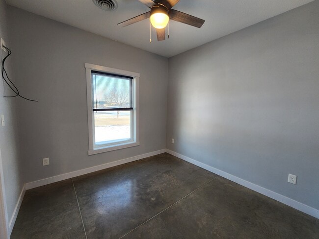 Building Photo - 1309 3rd St NW