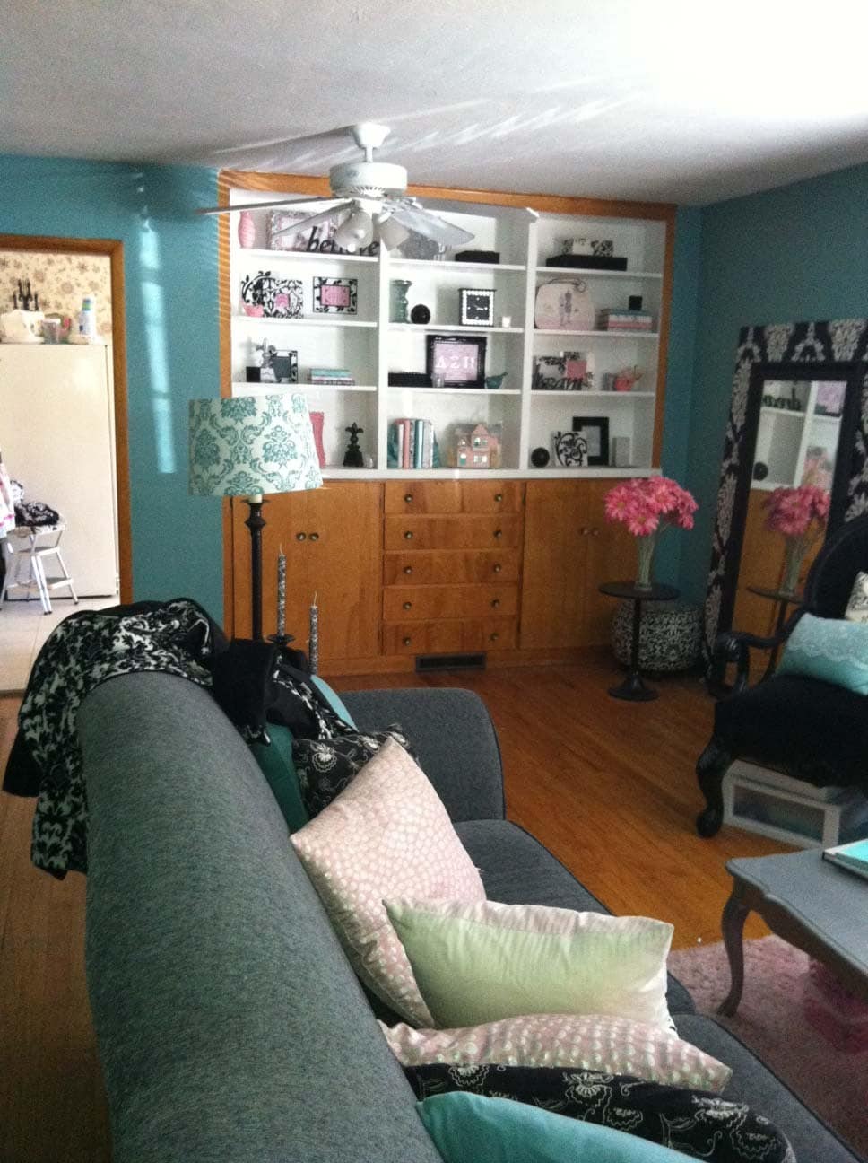 Living Room - 636 S Loomis Ave