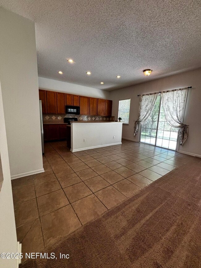 Building Photo - 872 Collinswood Dr