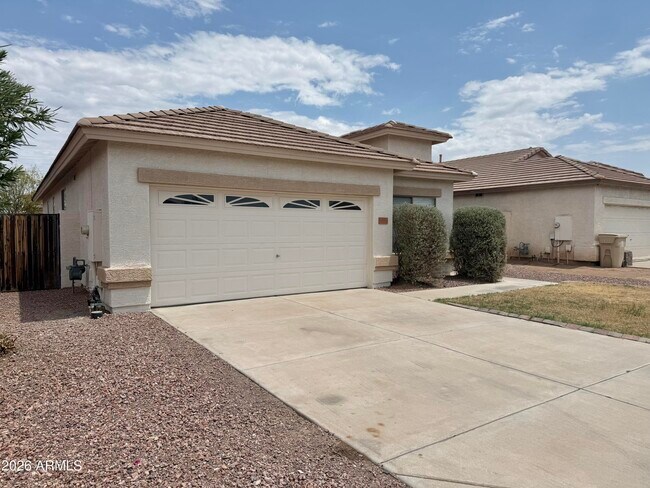 Building Photo - 6558 W Townley Ave