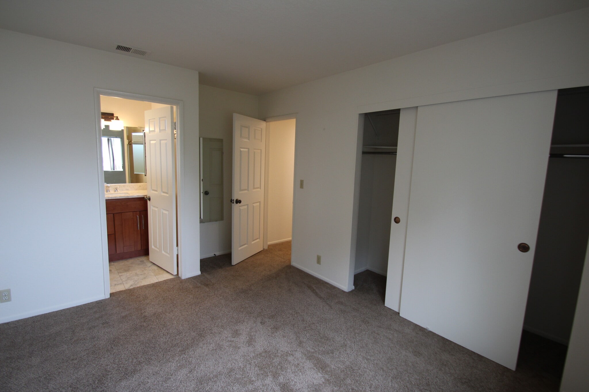 Master Bedroom - 119 Loma Vista St