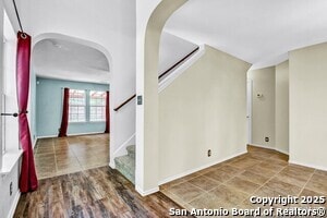 Building Photo - 1007 Cat Mesa