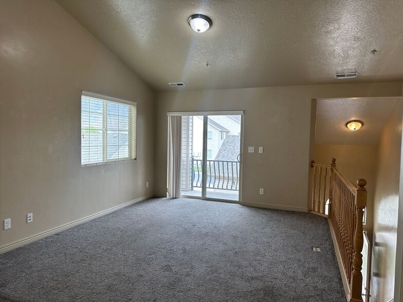 Building Photo - 488 S 2550 W