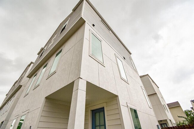 Building Photo - 3712 Link Valley Dr.