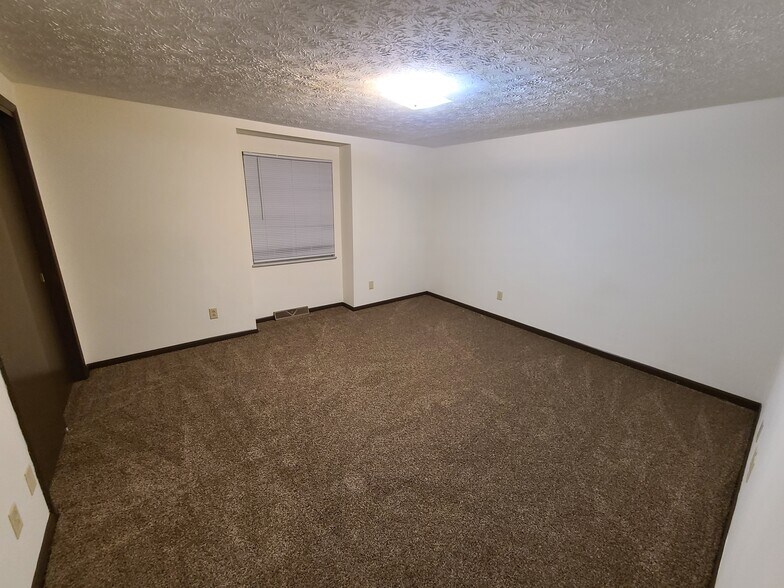 Bedroom 1 - 209 Whittier Dr S