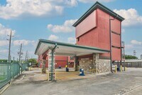 Building Photo - 1025 Swanson St