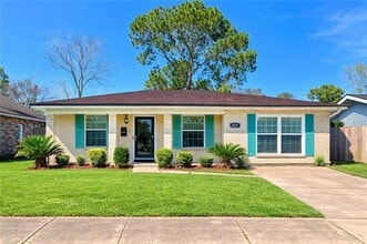 Building Photo - 1522 Maplewood Dr