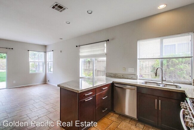 Building Photo - 3 br, 2.5 bath House - 1214 Avenida Fragata