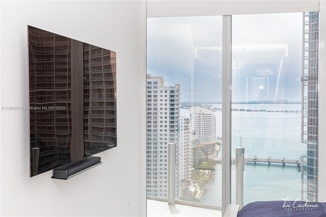 Building Photo - 300 Biscayne Blvd Way