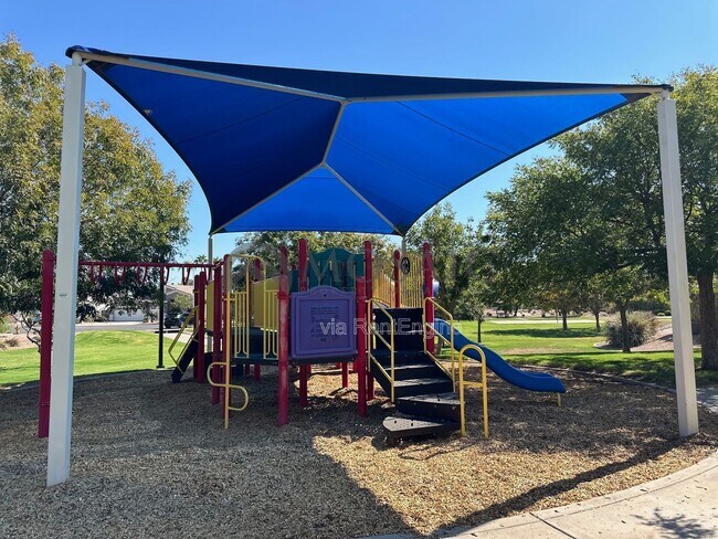 Building Photo - 121 W Birchwood Pl