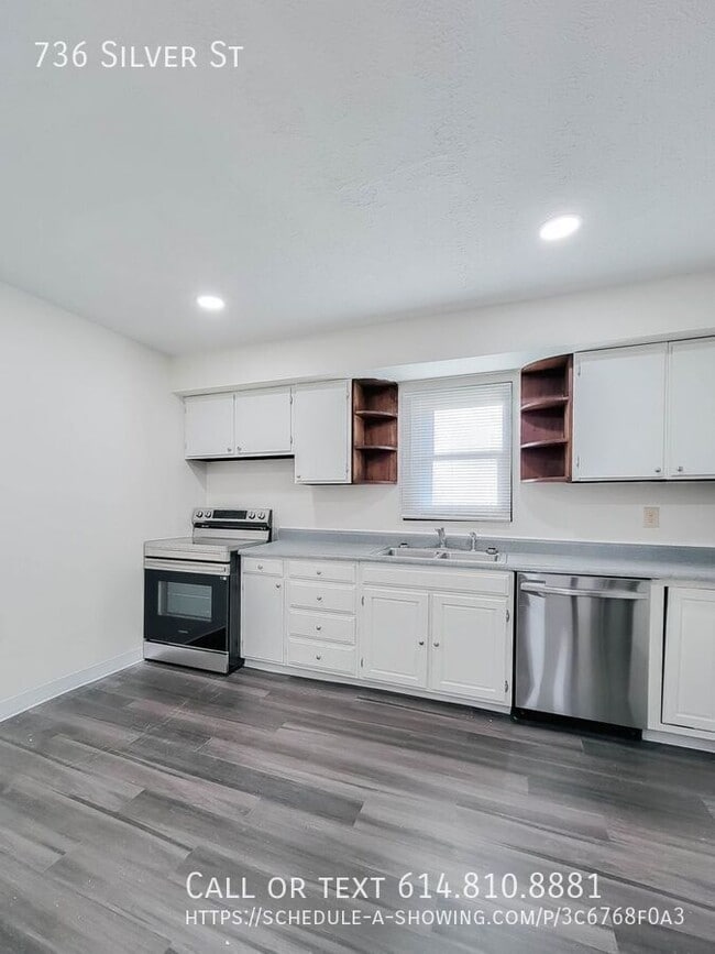 Building Photo - 736 Silver St