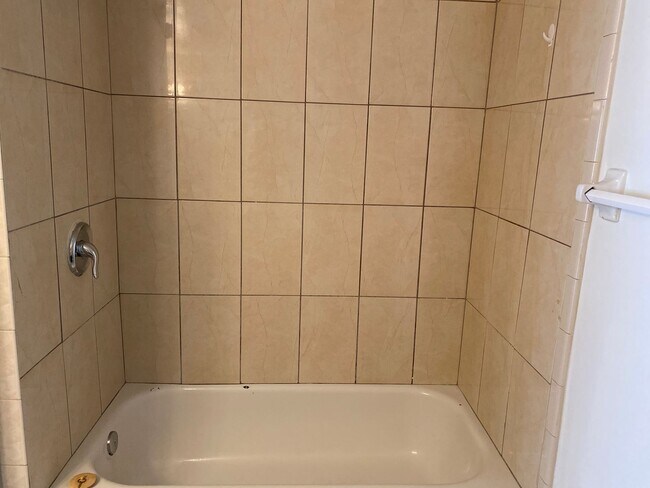 Building Photo - Weatherly Condominiums