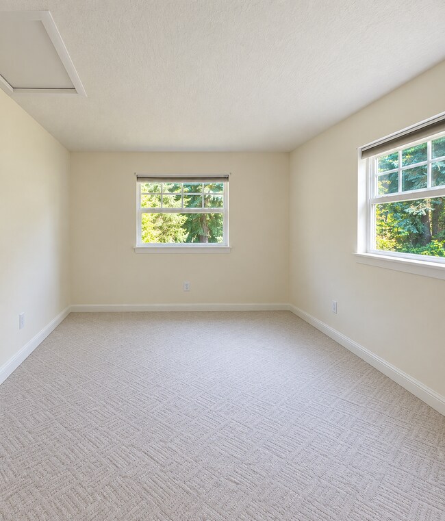 Building Photo - 31 Salal Way