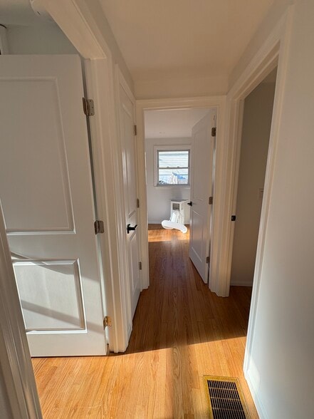 Building Photo - 178 Storey Ave