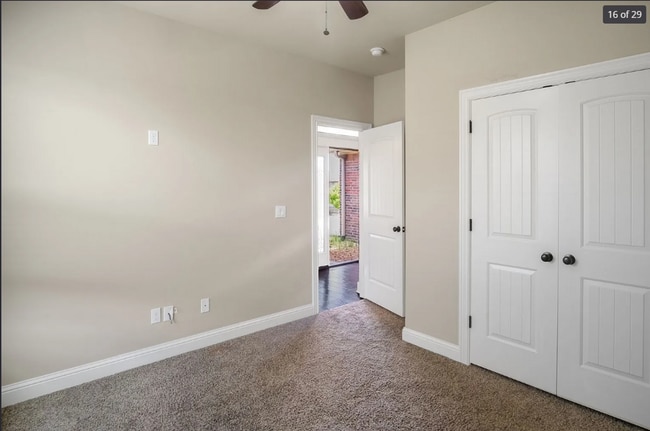 Building Photo - 2300 SW Chaddington Rd