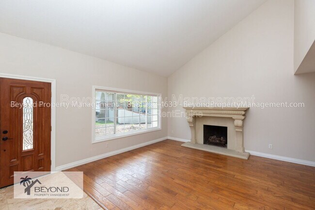 Building Photo - 1595 Avenida De Los Lirios