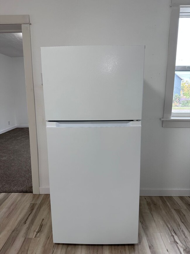 Building Photo - 1016 4th Ave