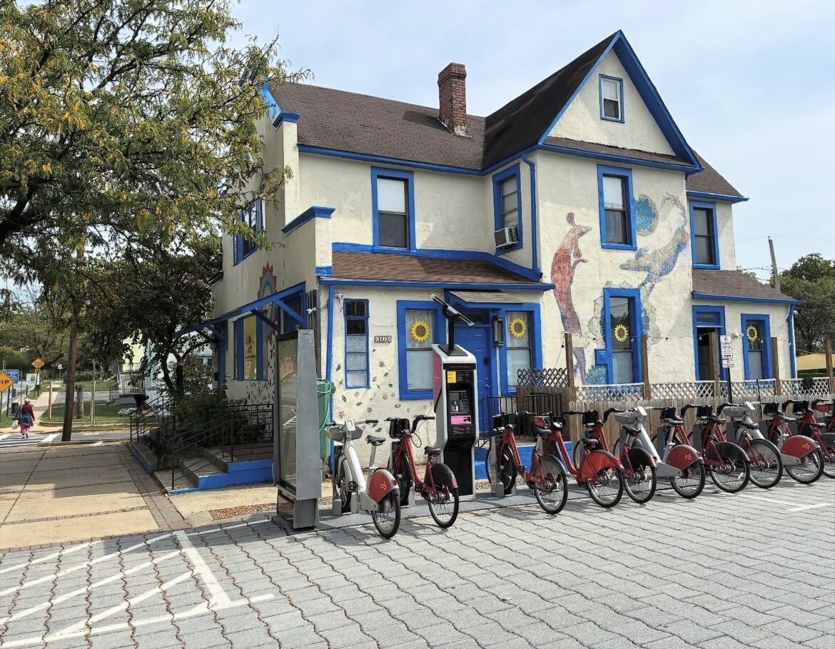 Building Photo - 3824 37th Pl