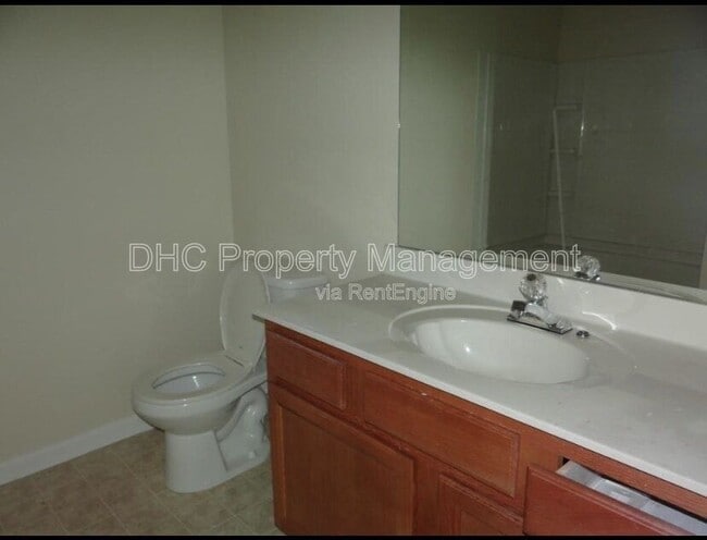 Building Photo - 2812 Vining Ridge Terrace