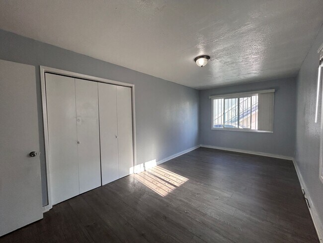 Building Photo - 1434 W 145th St