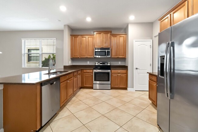 Building Photo - 3/2.5 Beautiful Energy Efficient Home in H...