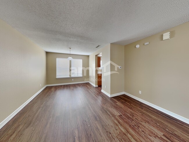 Building Photo - 2012 Fullwood Dr