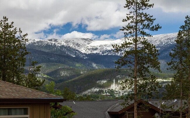 Building Photo - Fully Furnished Mountain Condo | Flexible Lease Terms | Garage Included | Fraser, CO