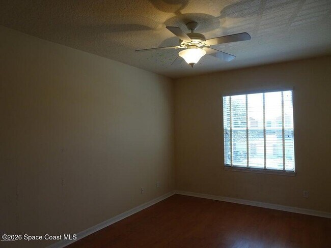 Building Photo - 1020 Venetian Dr