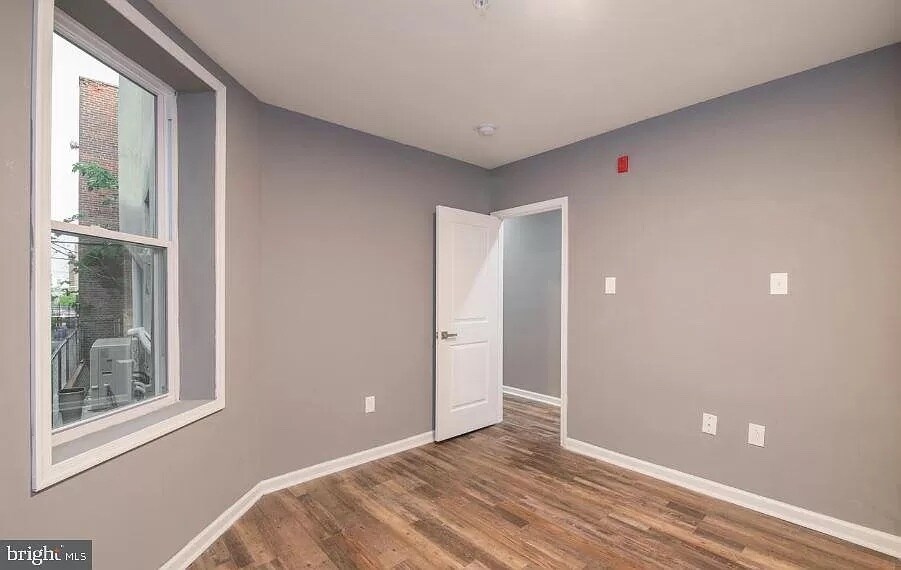 Building Photo - 207 S 49th St