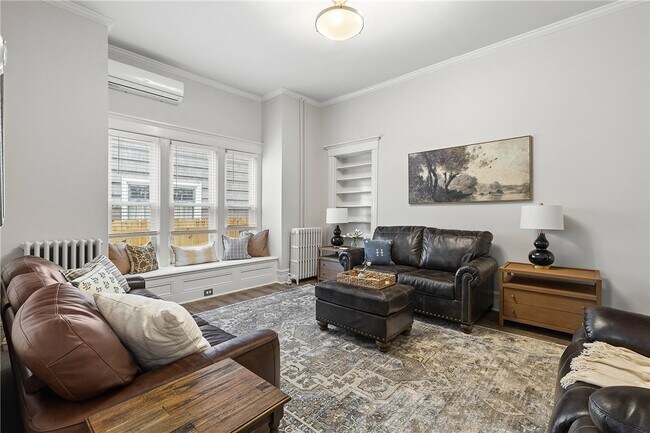 Building Photo - 42 Lake St