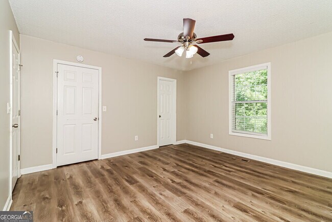 Building Photo - 428 Ivy Crest Dr