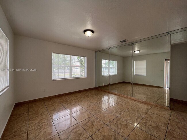 Building Photo - 9870 Nicaragua Dr