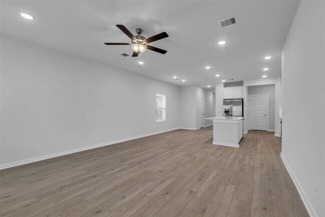 Building Photo - 8450 Sweet Cherry Ln