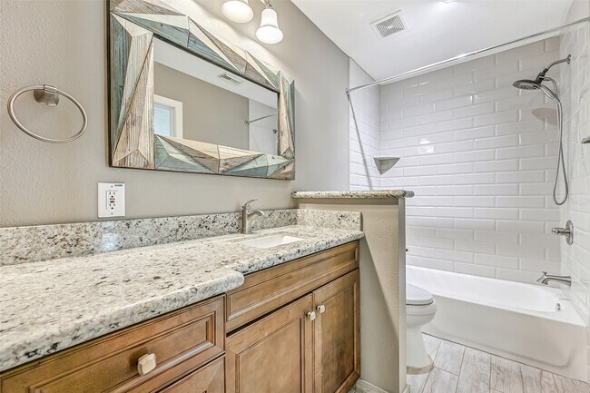 Building Photo - 513 Meadow Bend Dr
