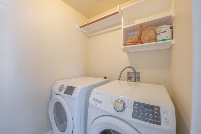 Building Photo - 529 W Metcalfe St