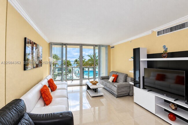 Building Photo - 2501 S Ocean Dr