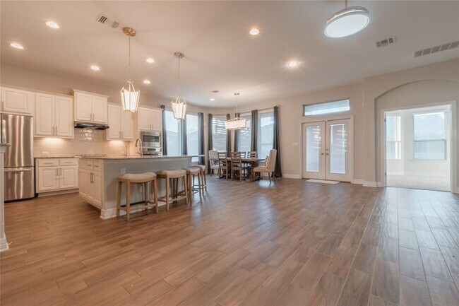 Building Photo - 1016 Teravista Crossing