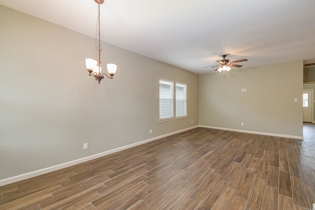 Building Photo - 3701 Chanterway St