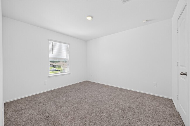 Building Photo - 24206 Foxdale Bay Ct